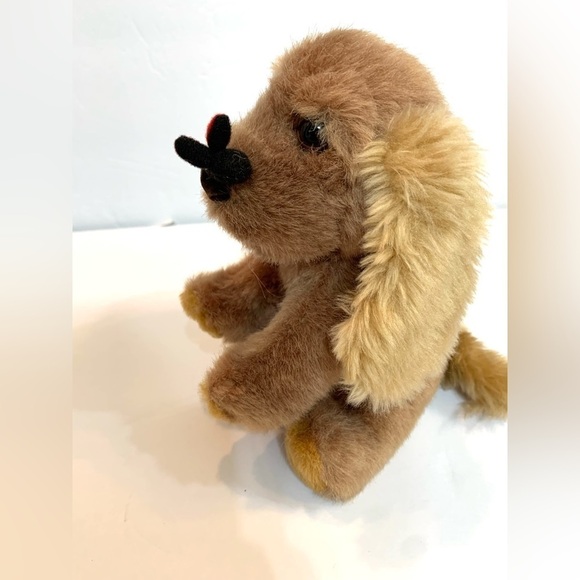 Armbee  Corp cocker spaniel sitting dog with ladybug on nose 8" plush - Picture 7 of 7